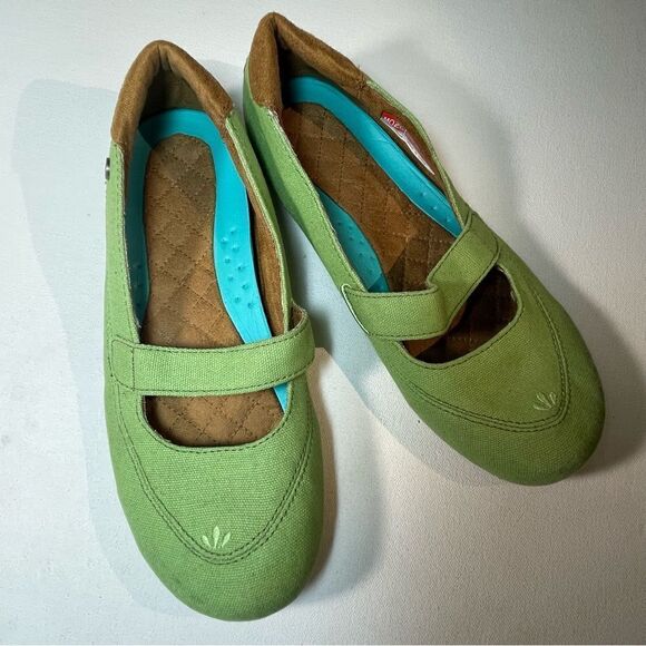 MOZO Fab Flat Canvas leaf green Mary Jane’s size 7 - Picture 5 of 9